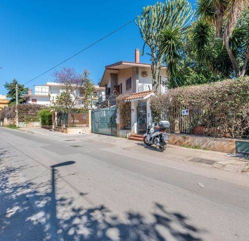 Villetta a schiera a Palermo in Via Pazienza - Foto 2