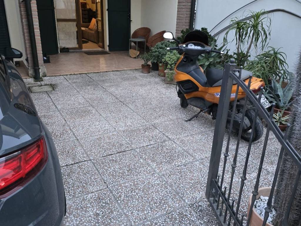 Villa a Bondeno in Via Madonna della Pioppa, 12 - Foto 2