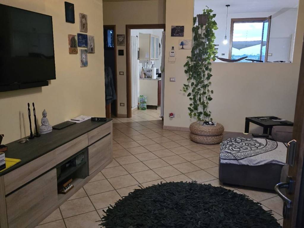 Villa a Bondeno in Via Madonna della Pioppa, 12 - Foto 3
