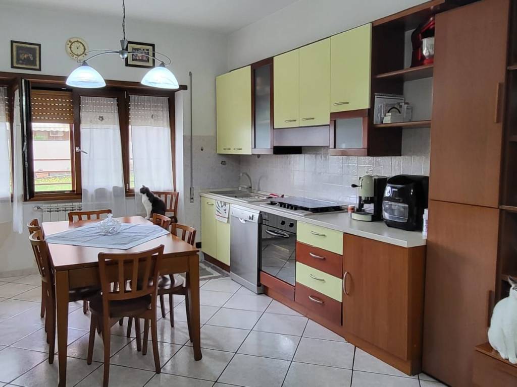 Appartamento a Cisterna di latina in Via Collina dei Pini - Foto 3