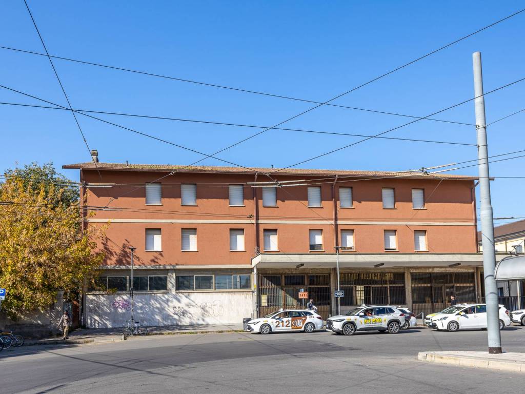 Palazzo / stabile a Modena in Piazza Dante Alighieri - Foto 2