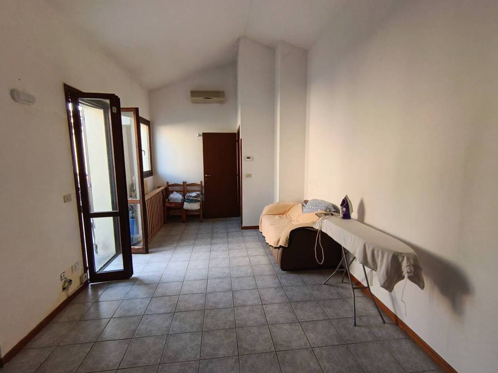 Appartamento a Massa lombarda in piazza - Foto 2