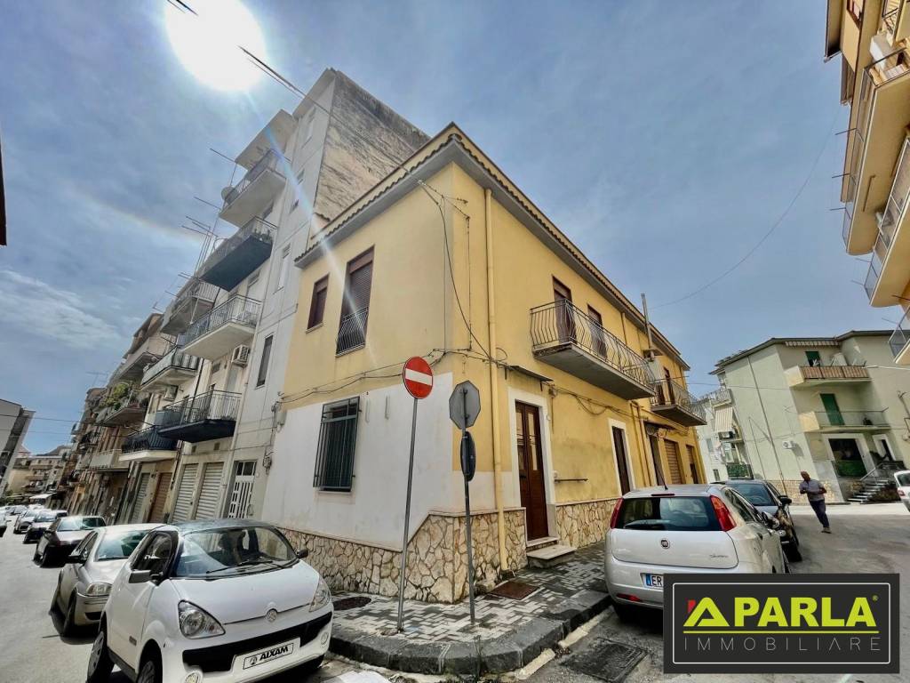 Casa indipendente a Canicattì in Viale della Vittoria - Foto 2
