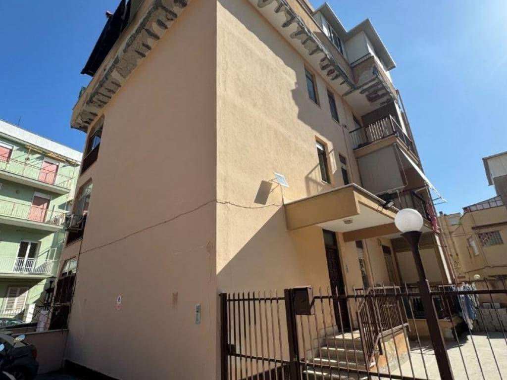 Appartamento a Palermo in Via Ettore Cumbo, 13 - Foto 4