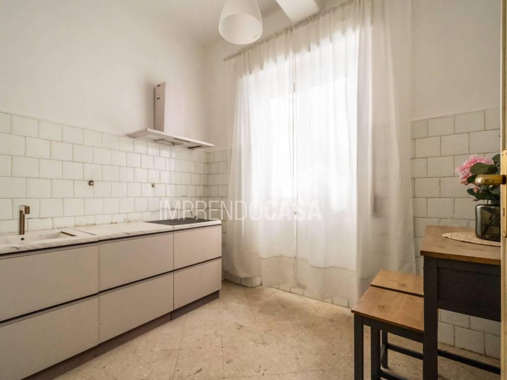 Appartamento a Palermo in Via Giuseppe La Farina, 29 - Foto 4
