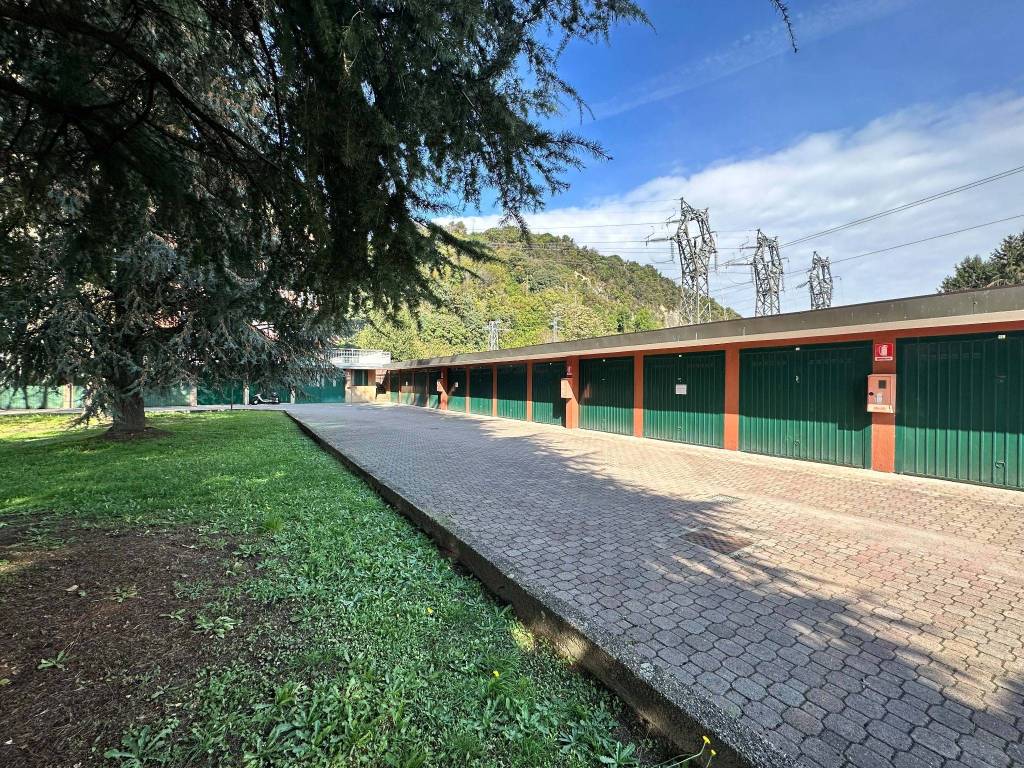 Box / garage a Arona in Via Valle Vevera, 12 - Foto 4
