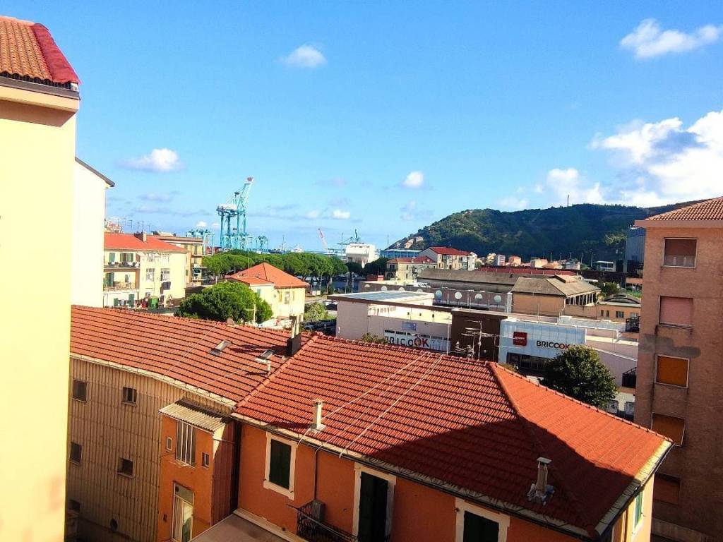 Appartamento a Vado ligure in Via V Emanuele II, 1 - Foto 3