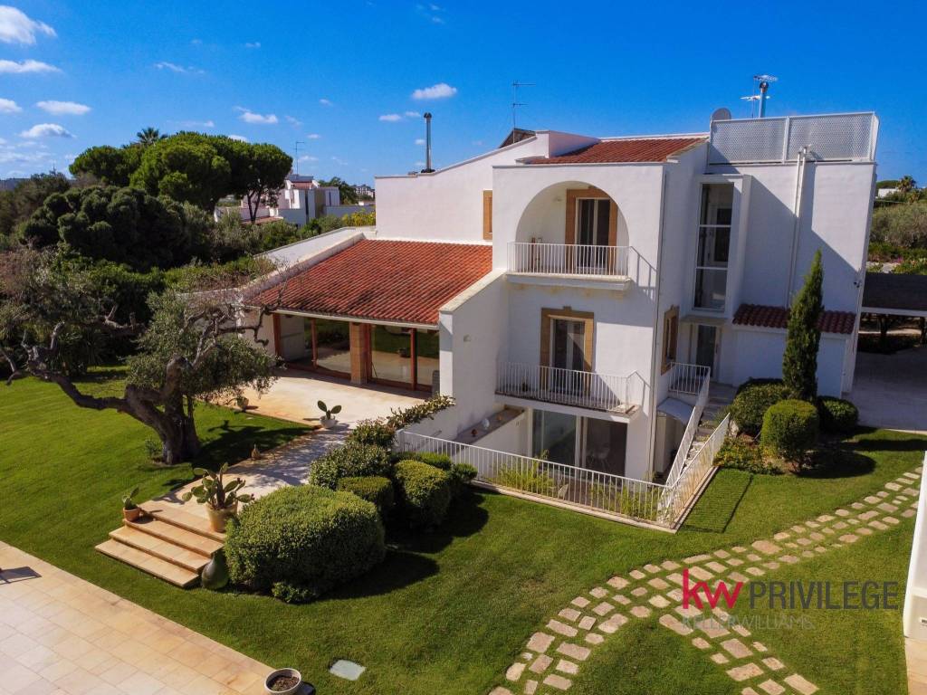 Villa a Brindisi in Via Provinciale Per San Vito, 124 - Foto 2