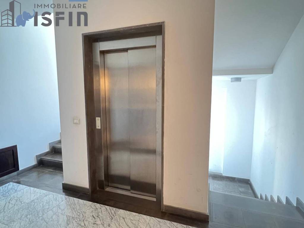 Appartamento a Cosenza in Via Pietro Nenni, 42 - Foto 2