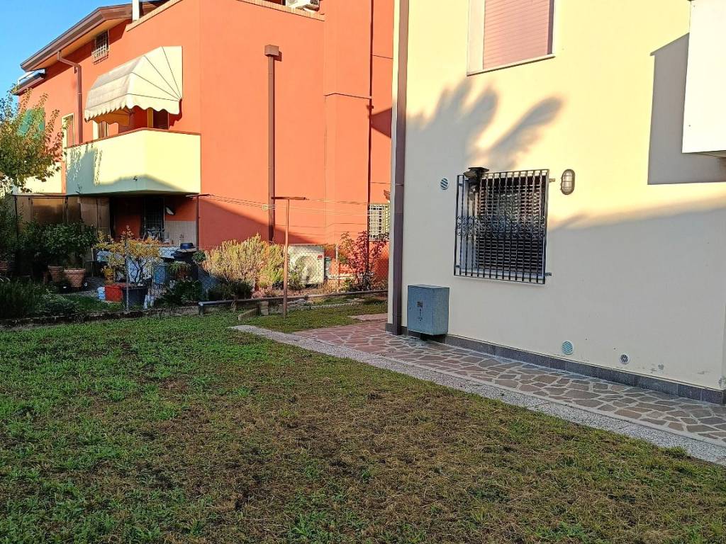 Villa a San donà di piave in Via Don Luigi Sturzo, 18 - Foto 3