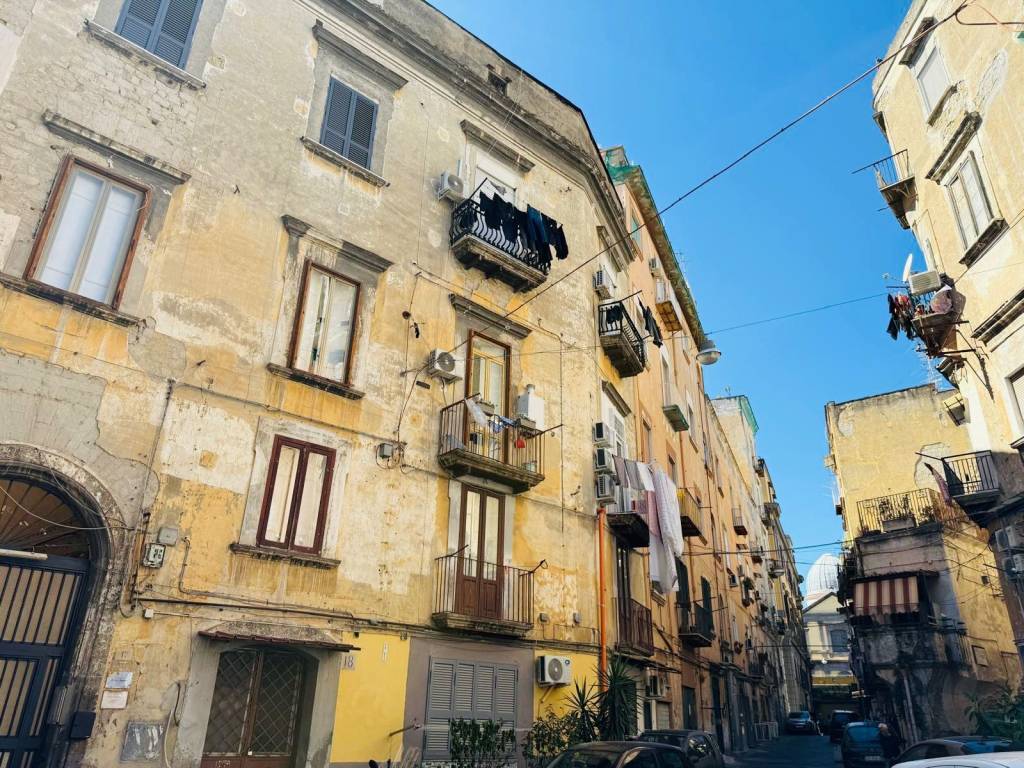 Appartamento a Napoli in Vico Cimitile - Foto 3