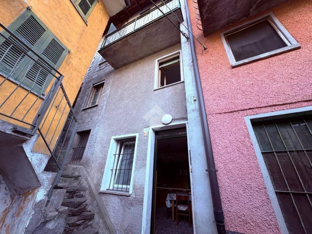 Casa indipendente a Forcola in Via Selvetta, 64 - Foto 2