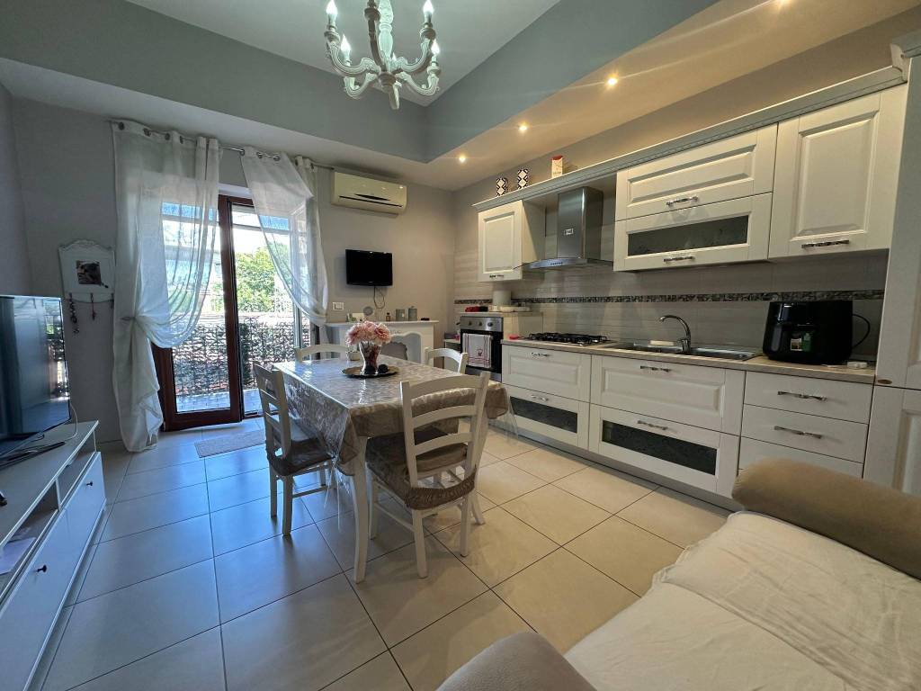 Appartamento a Napoli in Via Marco Rocco di Torrepadula, 215 - Foto 2