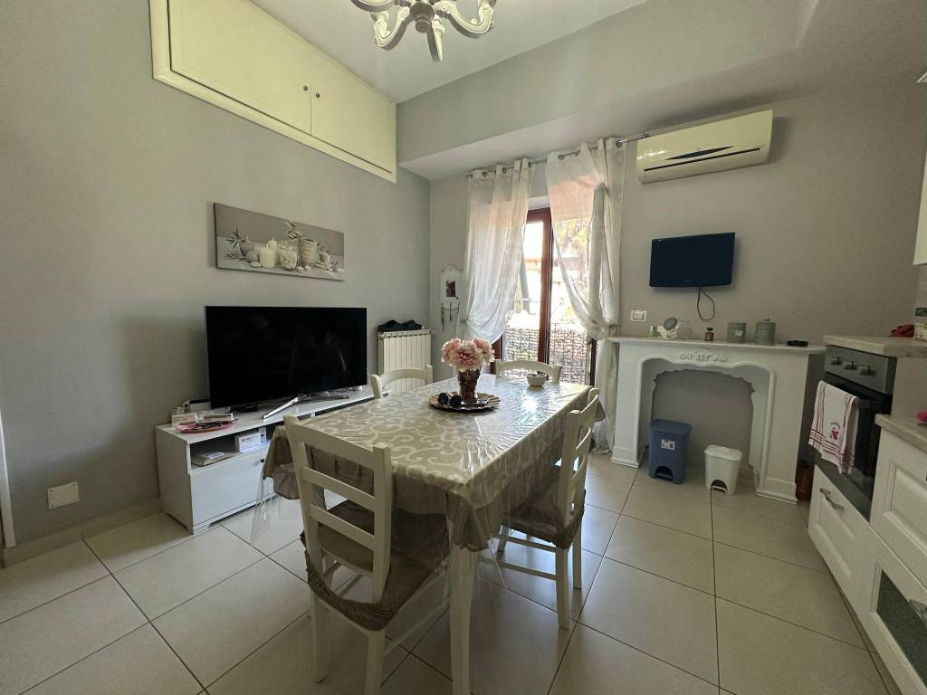 Appartamento a Napoli in Via Marco Rocco di Torrepadula, 215 - Foto 4