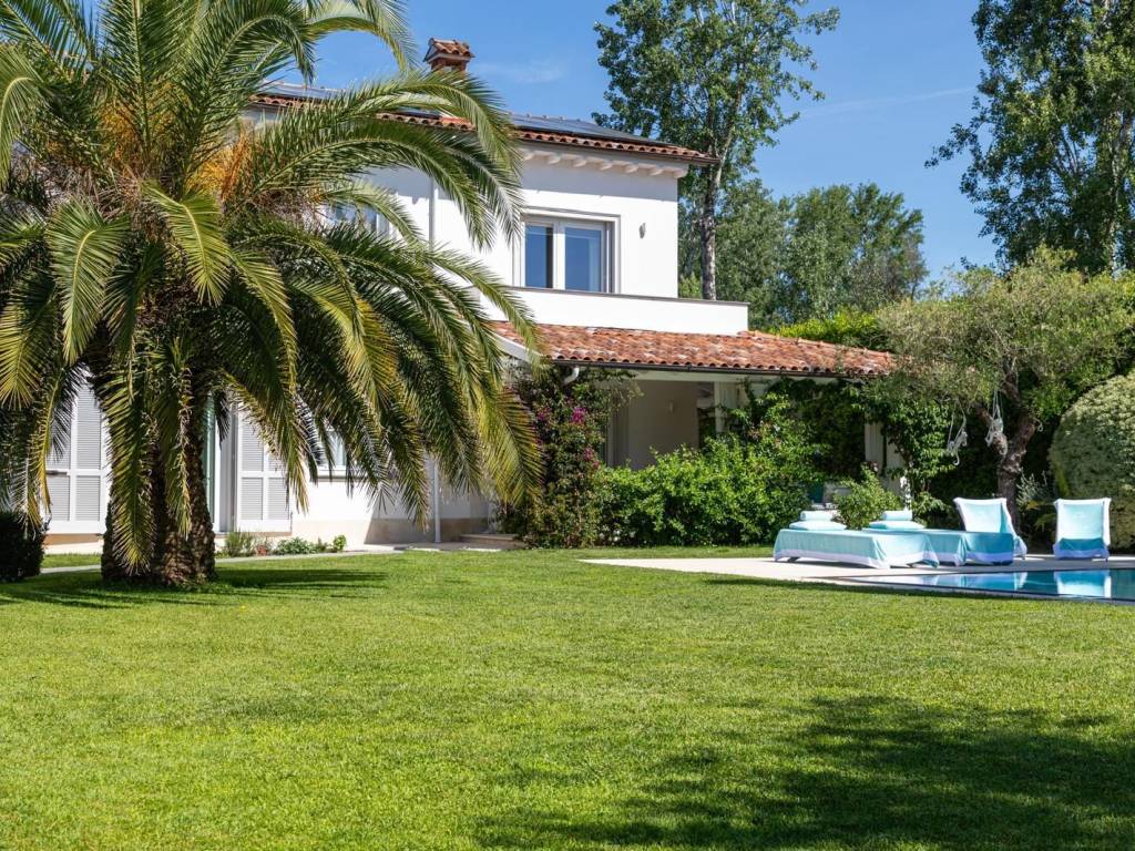 Villa a Forte dei marmi in Via Gorizia - Foto 5