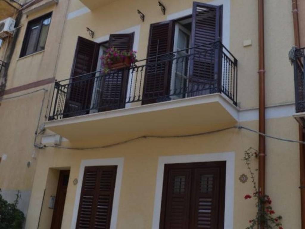 Casa indipendente a Castellammare del golfo in Via Trinità - Foto 3