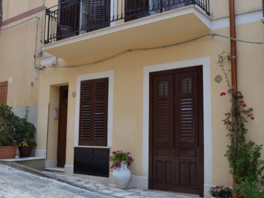 Casa indipendente a Castellammare del golfo in Via Trinità - Foto 4