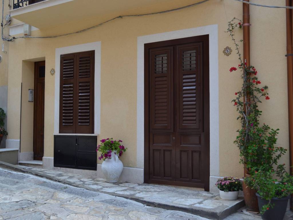 Casa indipendente a Castellammare del golfo in Via Trinità - Foto 5