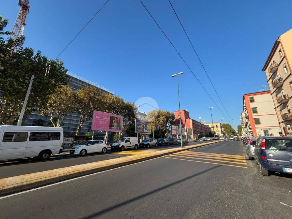 Appartamento a Napoli in Piazza Carlo III, 20 - Foto 2