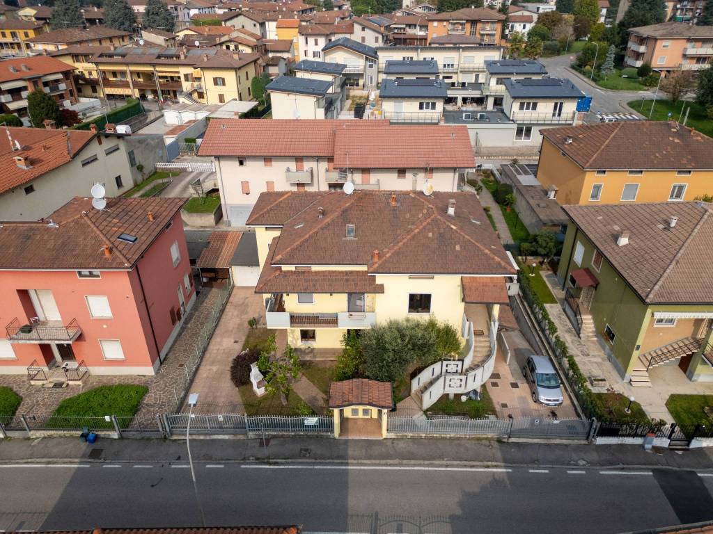 Villa a Dalmine in Via Divisione Julia - Foto 4