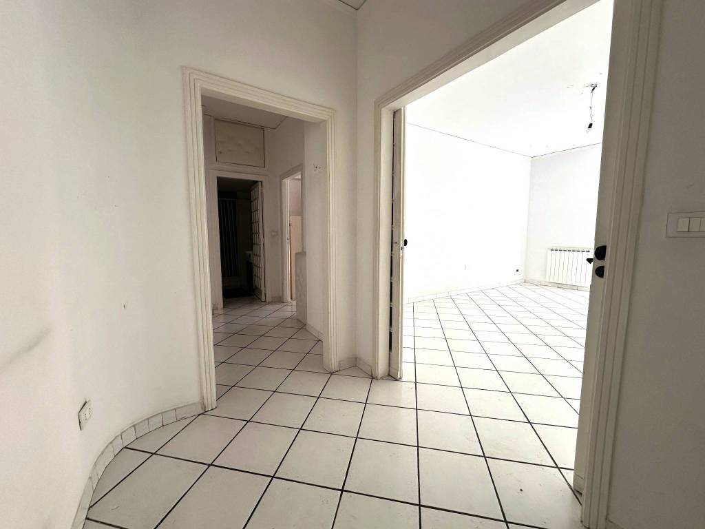 Appartamento a Napoli in Via Enrico Cosenz, 26 - Foto 2