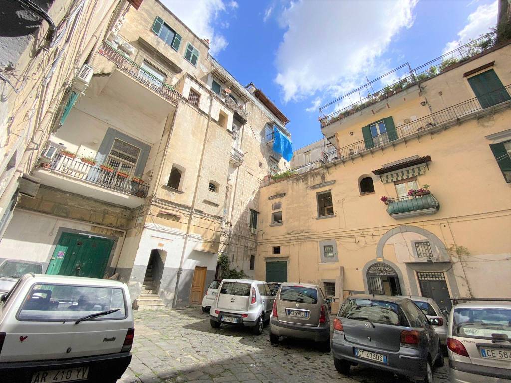 Appartamento a Napoli in Vico Sedil Capuano, 21 - Foto 4