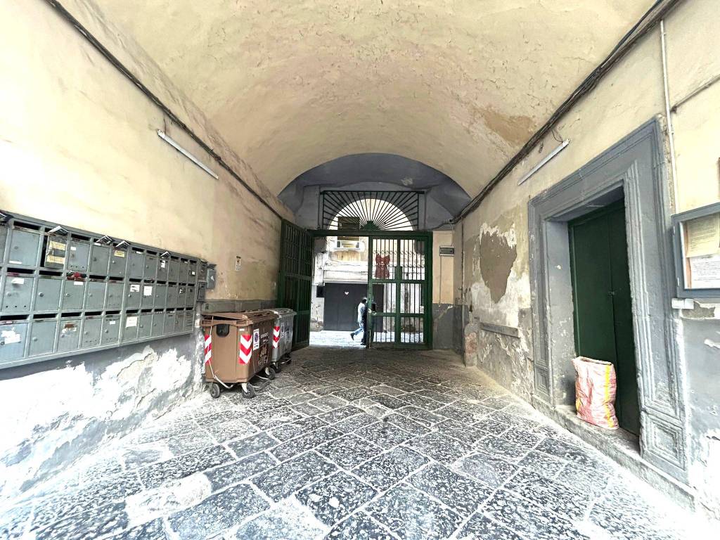 Appartamento a Napoli in Vico Sedil Capuano, 21 - Foto 5