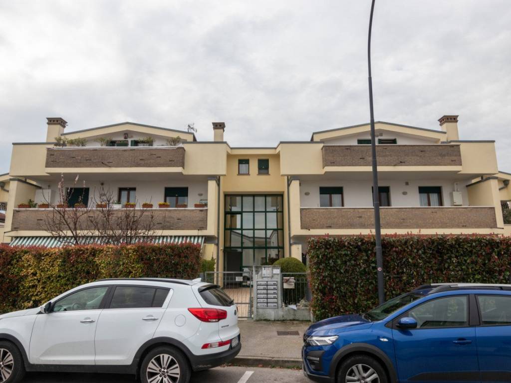 Appartamento a Abano terme in Via Marcello Benedetto - Foto 2