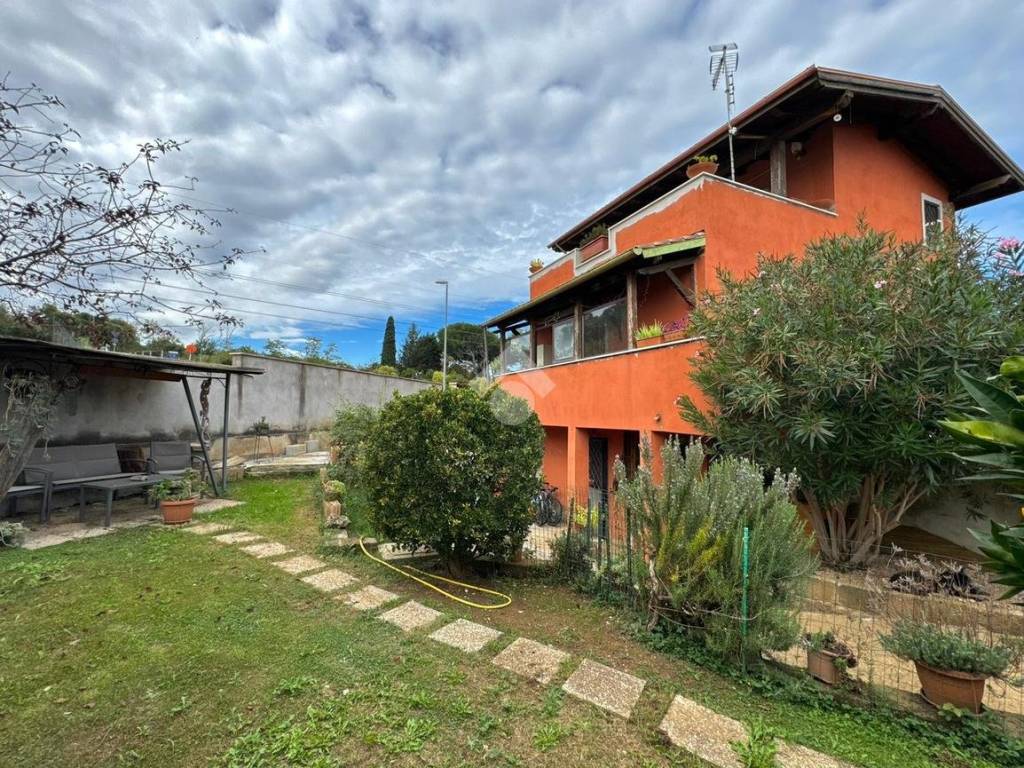 Villa a San cesareo in Via Francesco Crispi, 26 - Foto 2
