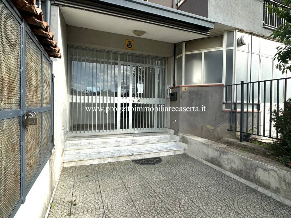 Attico / mansarda a Macerata campania in Via Italia - Foto 2