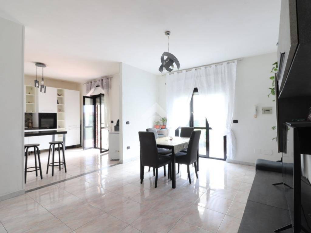 Appartamento a Teverola in Via II Dietro Corte - Foto 2