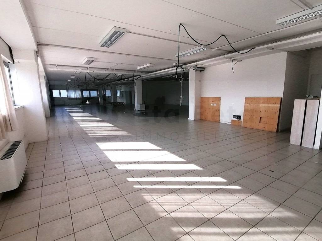 Immobile a Noventa padovana in Viale della Navigazione Interna - Foto 4