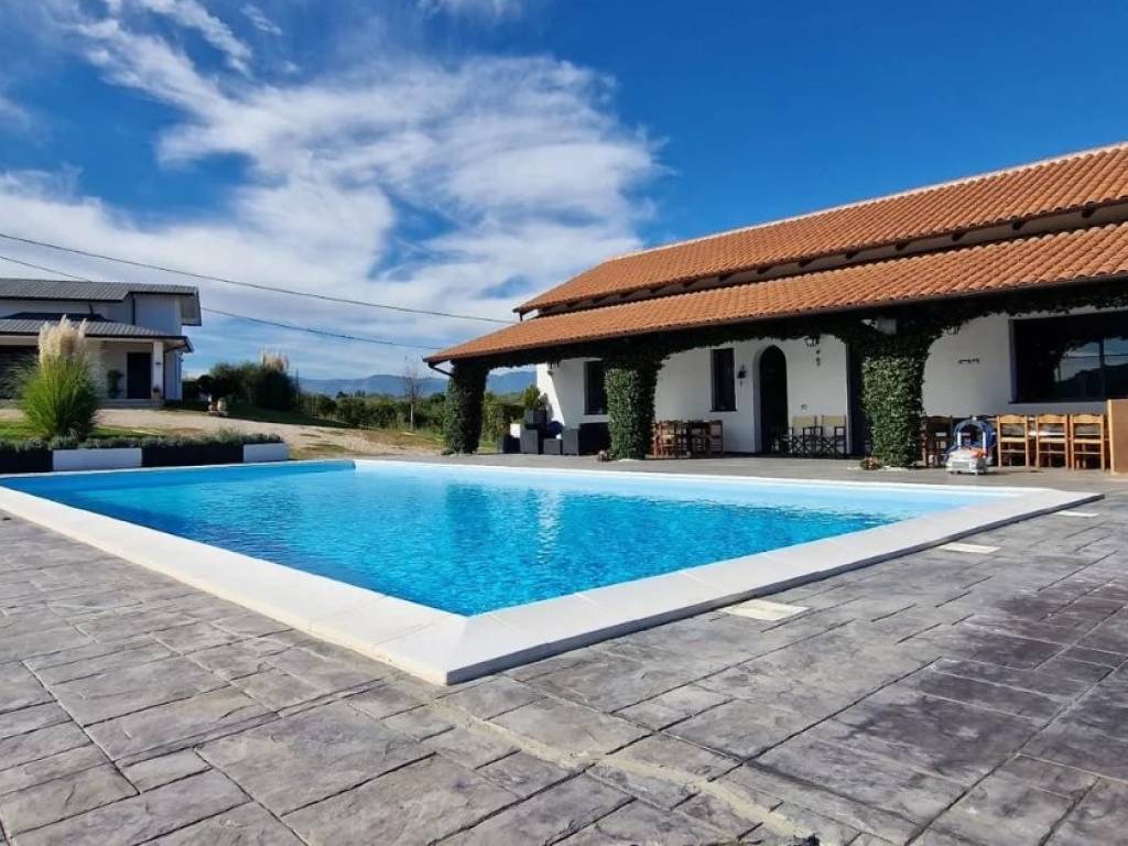 Villa a Collecorvino in Via Gabriele d'Annunzio, 6 - Foto 2