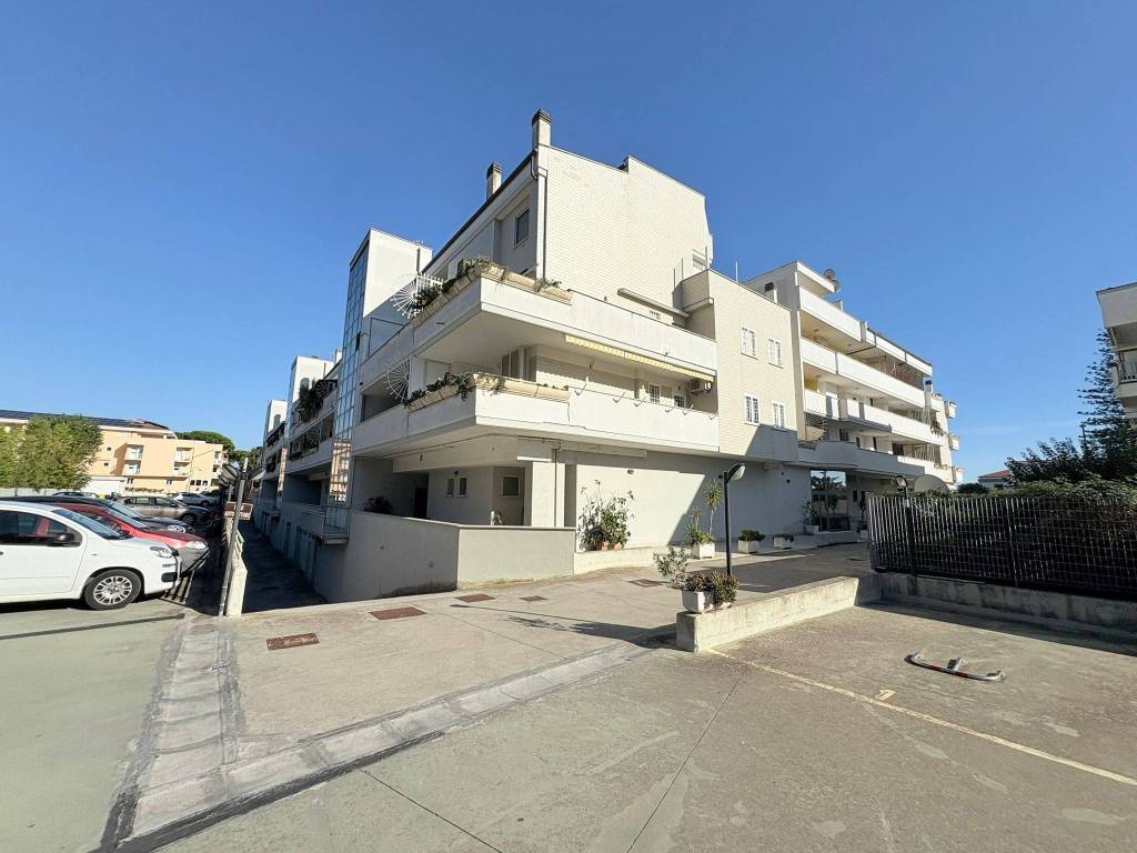 Appartamento a Santa marinella in Via Aurelia, 183 - Foto 2