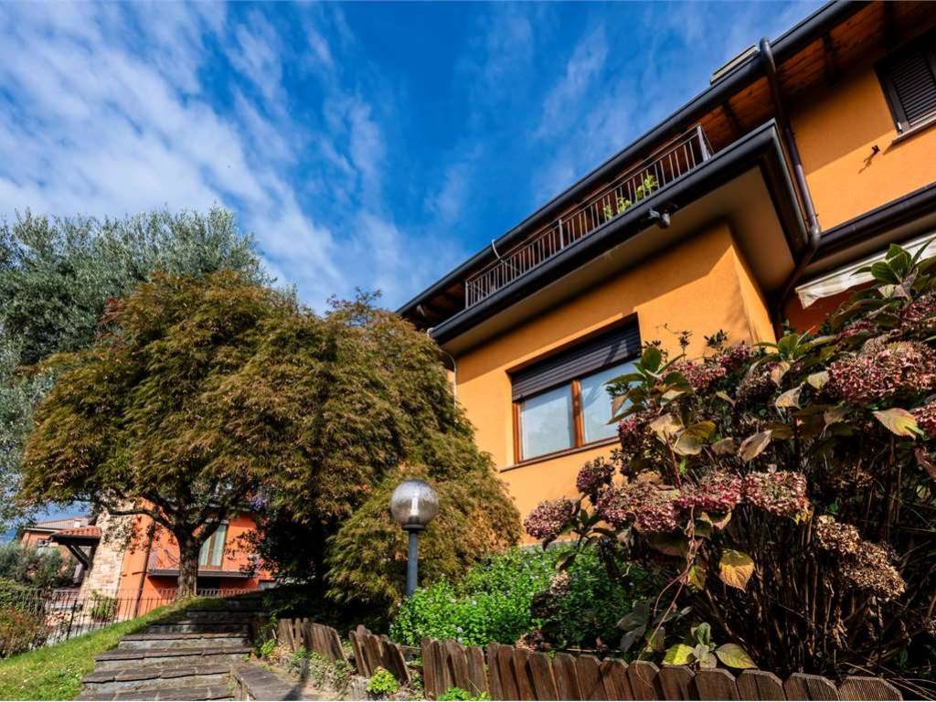 Villa a Scanzorosciate in Via Trento, 17 - Foto 2