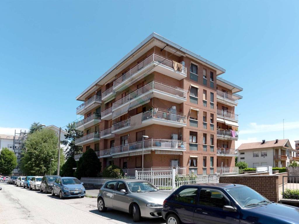 Appartamento a Ciriè in Via Geometra Luigi Buratto - Foto 2