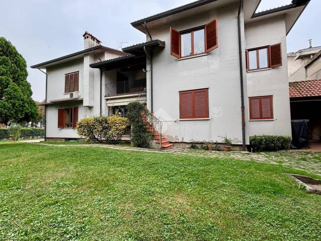 Casa indipendente a Lurano in Piazza Caduti, 2 - Foto 3