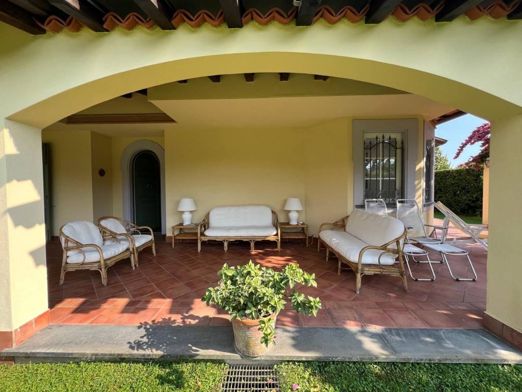 Villa a Forte dei marmi in Via F. Donati - Foto 4