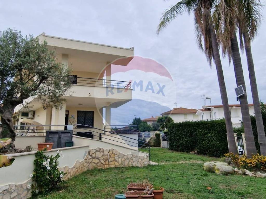 Villa a Sabaudia in Via Arciglioni - Foto 4