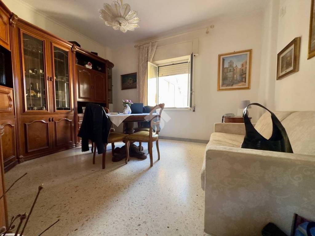 Appartamento a Napoli in Via Diocleziano - Foto 4