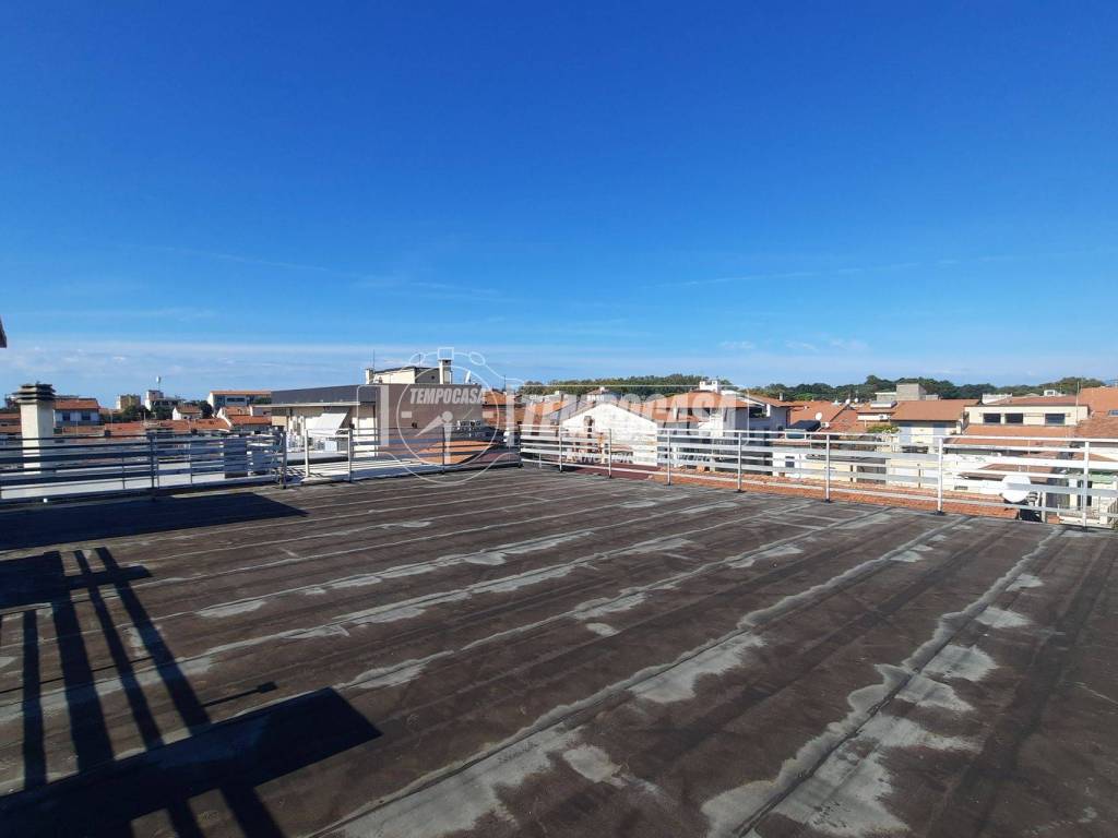Appartamento a Viareggio in Via Alessandro Raffaelli, 17 - Foto 2