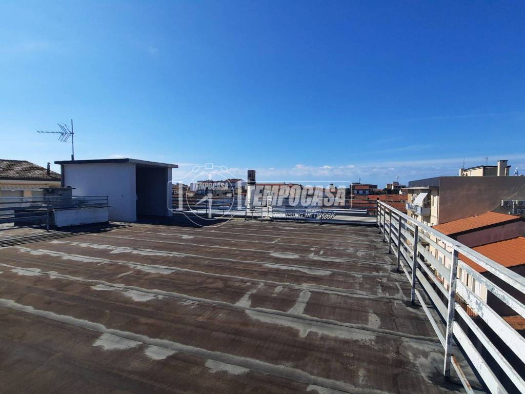 Appartamento a Viareggio in Via Alessandro Raffaelli, 17 - Foto 4