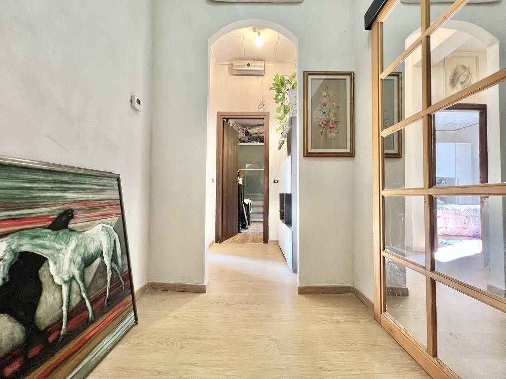 Appartamento a Saronno in Via Alessandro Volta - Foto 2