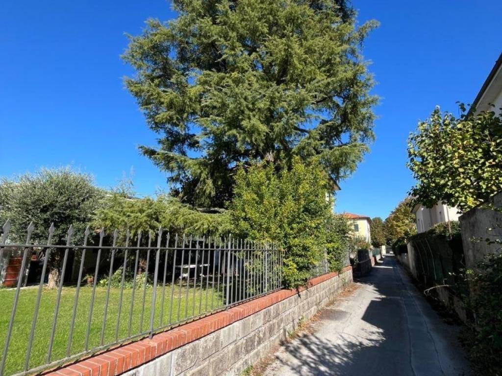 Villa a Lucca in Via Giovanni Sercambi - Foto 5