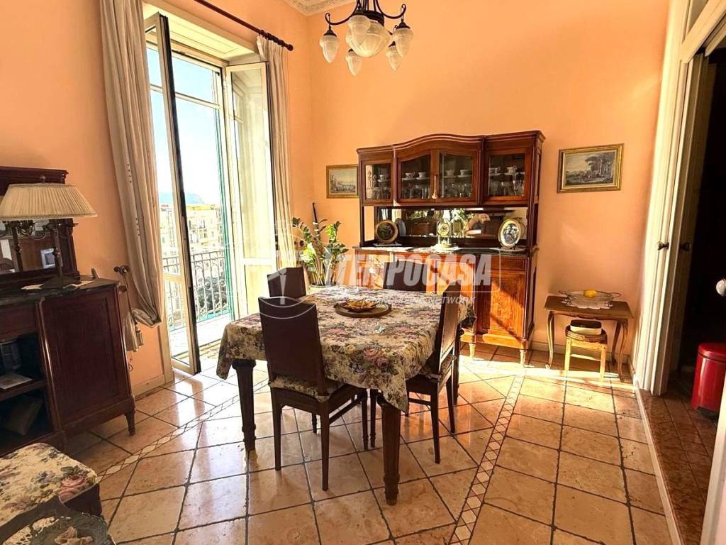 Appartamento a Napoli in Via Giulio Cesare - Foto 2