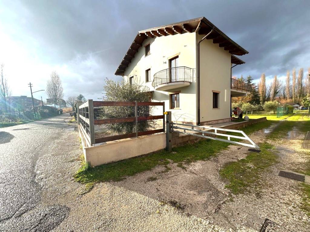 Villa a Rieti in Via Porrara, 25 - Foto 2