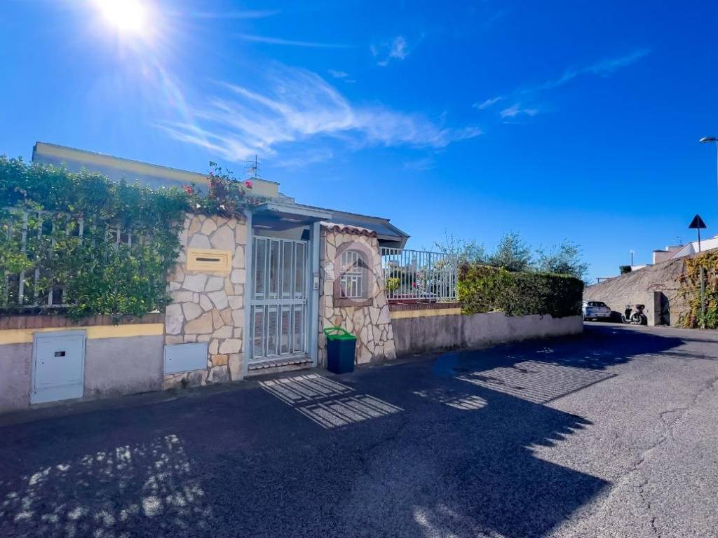Villa a Formia in Via Cosmo Valeriano, 6 - Foto 4