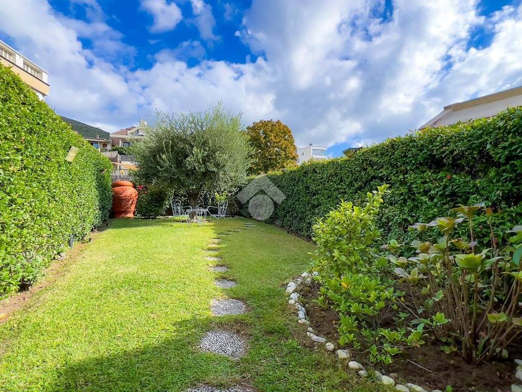 Villa a Formia in Via Cosmo Valeriano, 6 - Foto 5