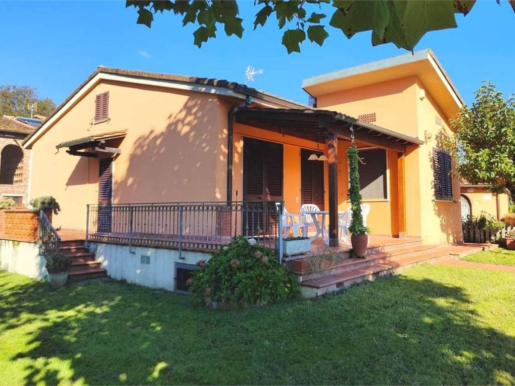 Villa a Capannori in Via delle Ville, 216 - Foto 2