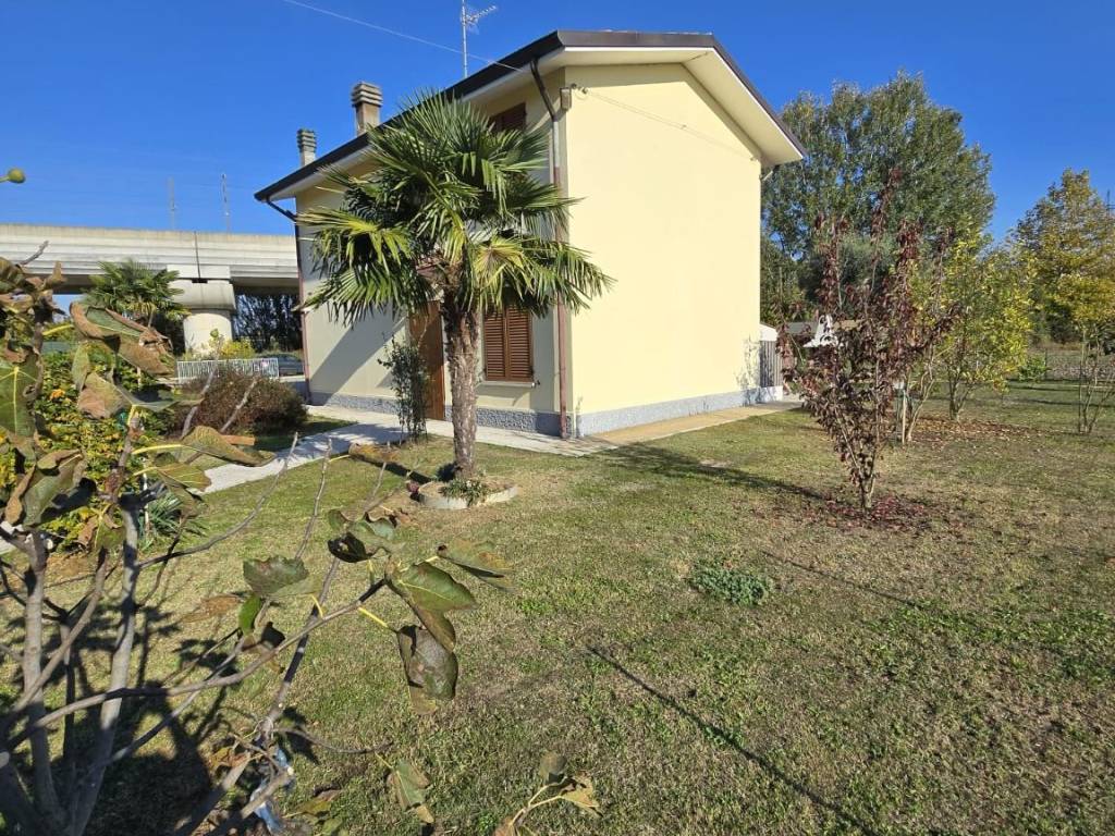 Villa a Modena in Via Nonantolana, 898 - Foto 2